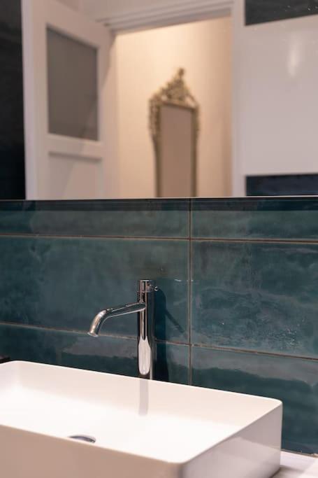 Ebullience - Stylish & Chic Athens Apartment Zewnętrze zdjęcie